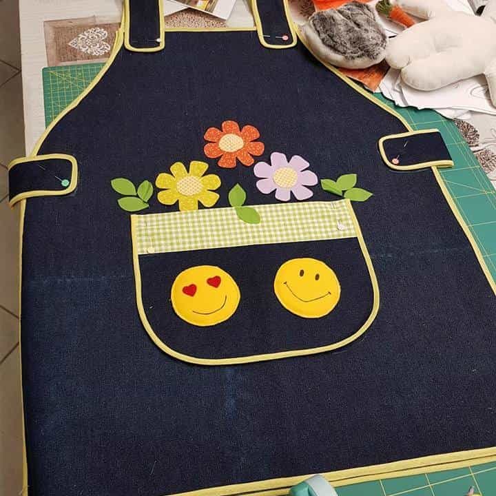 Grembiule con ricami personalizzato